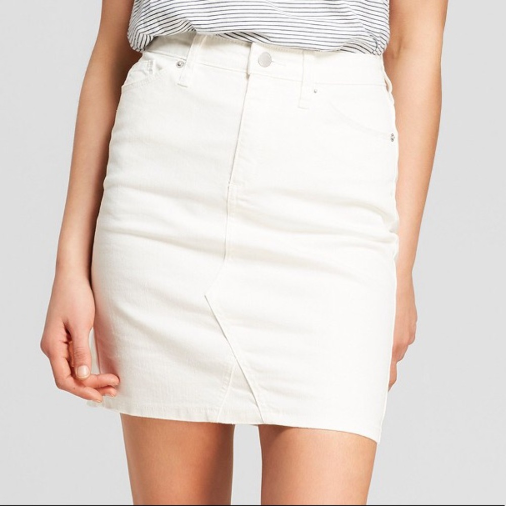 White high waisted skirt